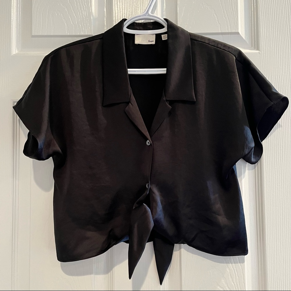 Aritzia | Short sleeve blouse